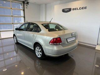 2013 Volkswagen Polo V, бежевый, 780000 рублей, вид 2