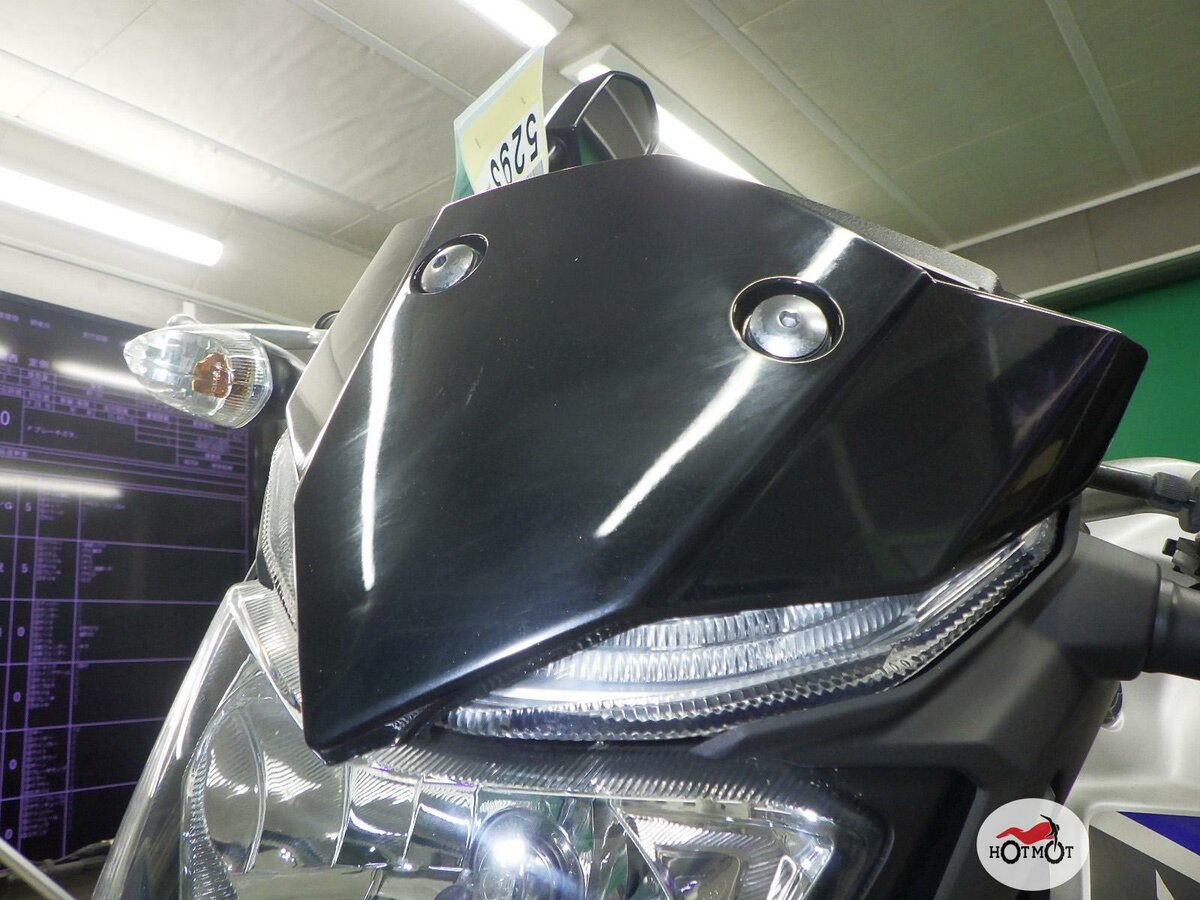 2016 Yamaha MT-03, серый - вид 9.