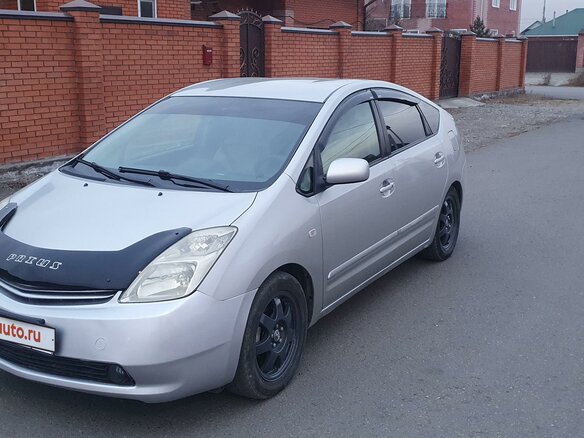 2005 Toyota Prius II Рестайлинг (XW20), серый, 740000 рублей - вид 1