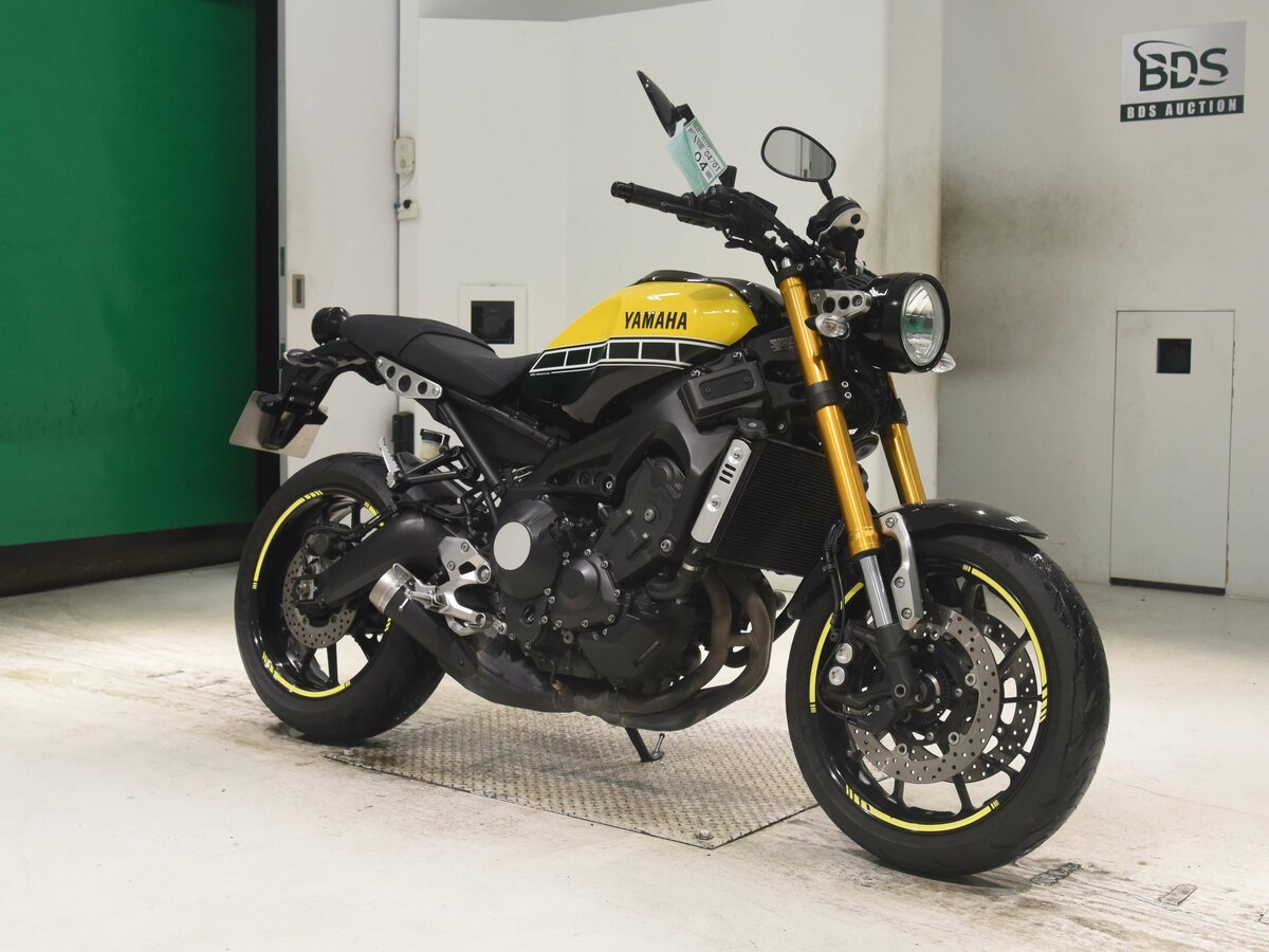 Yamaha XSR900