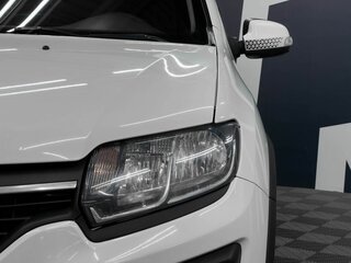 2017 Renault Sandero Stepway II, белый, 1049900 рублей, вид 4