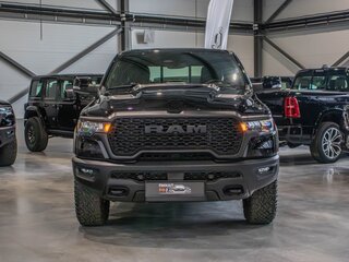 2025 Ram 1500 Crew Cab V Рестайлинг, чёрный, 8490000 рублей, вид 2
