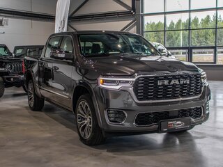 2026 Ram 1500 Crew Cab V Рестайлинг, серый, 10440000 рублей, вид 3