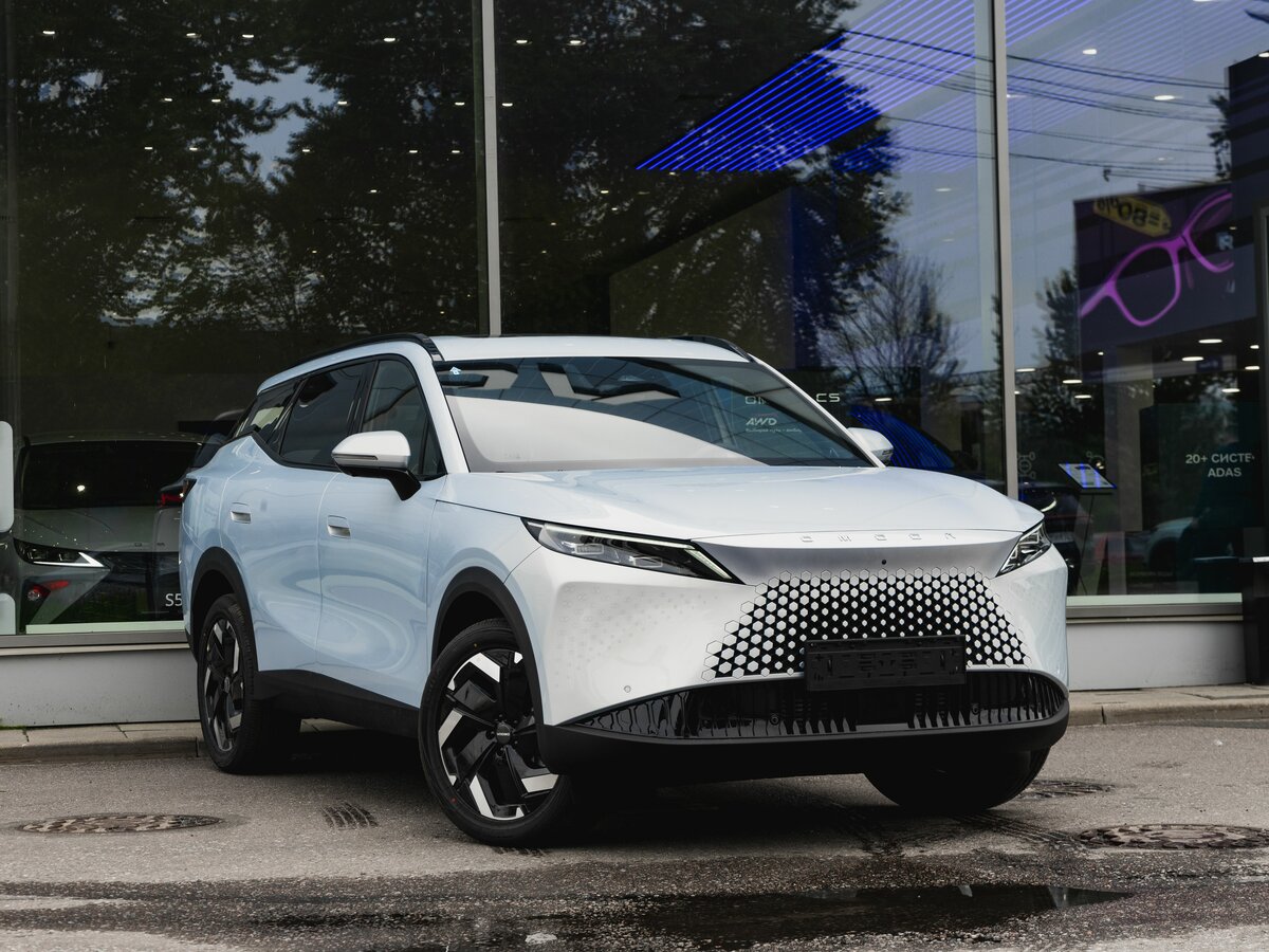 Omoda C7