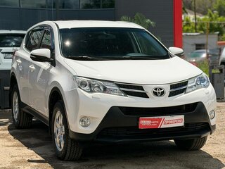 2015 Toyota RAV4 IV (XA40), белый, 1530000 рублей, вид 3