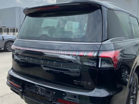 2026 Infiniti QX80 II, чёрный, 16232940 рублей, вид 3