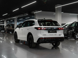 2025 Volkswagen Tiguan L Pro III (China Market), белый, 4700000 рублей, вид 4