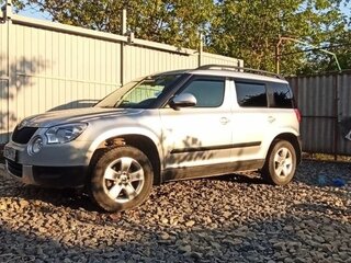 2013 Skoda Yeti I, серебристый, 900000 рублей, вид 1