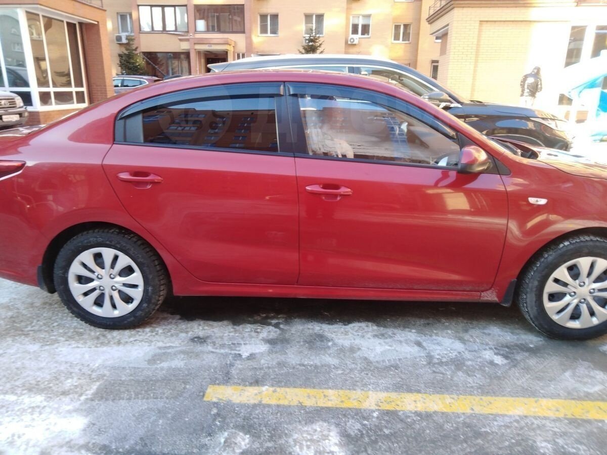 Kia Rio Red хамелеон