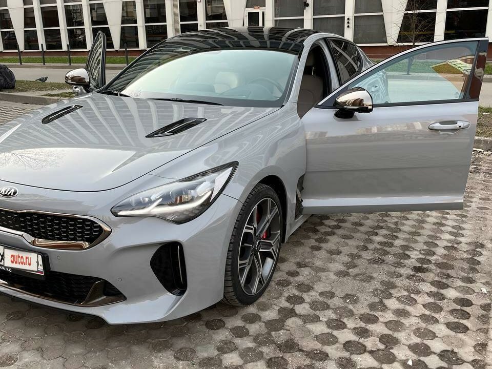 Купить б/у Kia Stinger I 3.3 AT (370 л.с.) 4WD бензин автомат в Москве ...