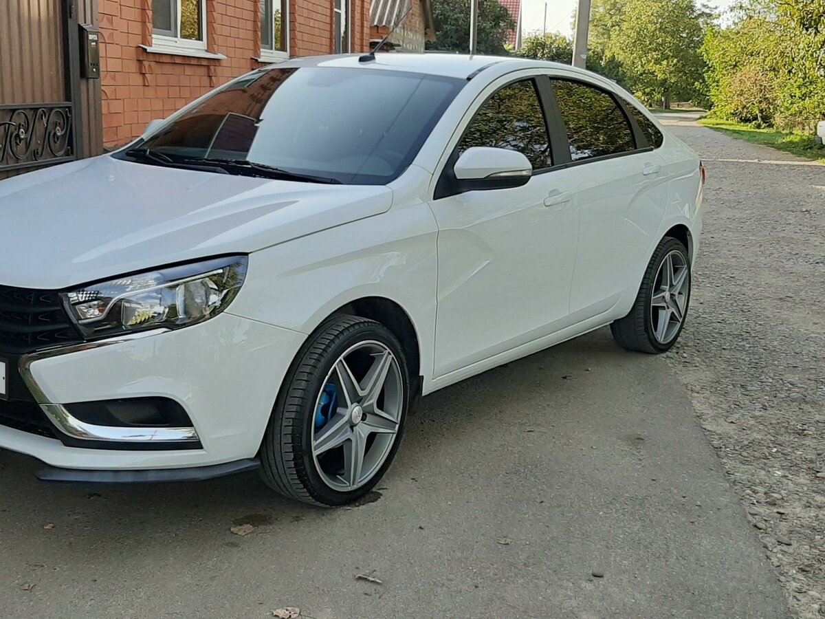 Lada vesta amt