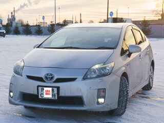 2009 Toyota Prius III (XW30), серебристый, 1155000 рублей, вид 1