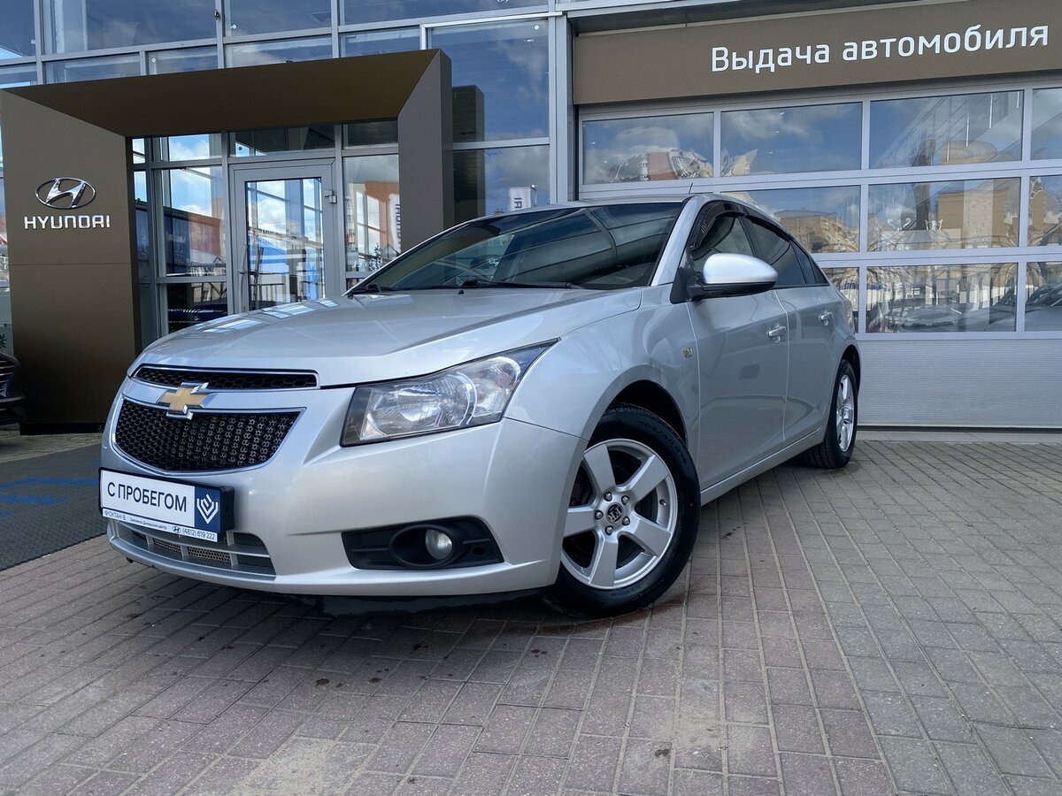 Chevrolet Cruze 2011 серебристый