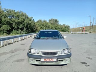 2000 Toyota Avensis I Рестайлинг, зелёный, 399000 рублей, вид 1