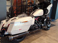 2024 Harley-Davidson CVO Road Glide ST, белый - вид 4