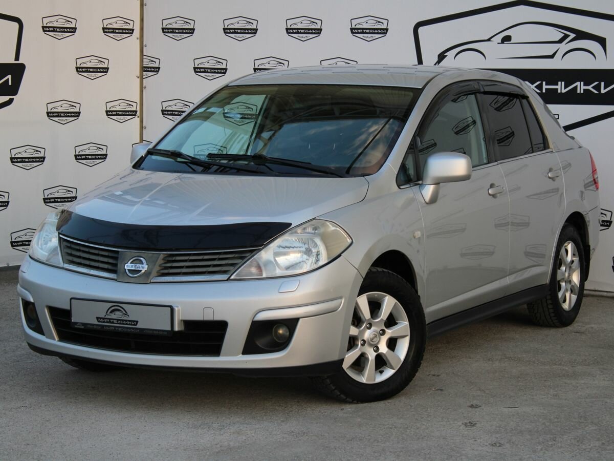 Nissan Tiida 2010