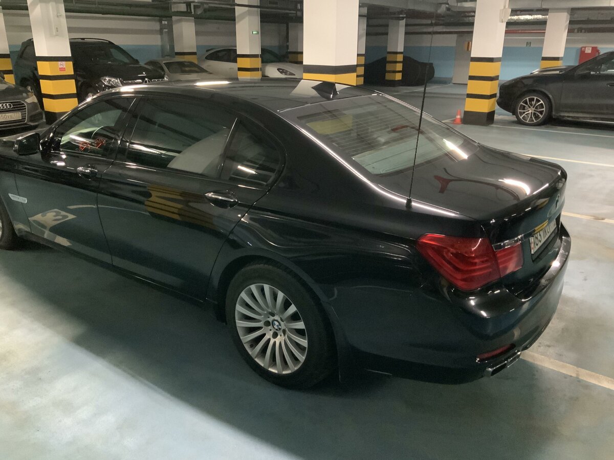 Купить б/у BMW 7 серии V (F01/F02/F04) 760i 6.0 AT (544 л.с.) бензин ...