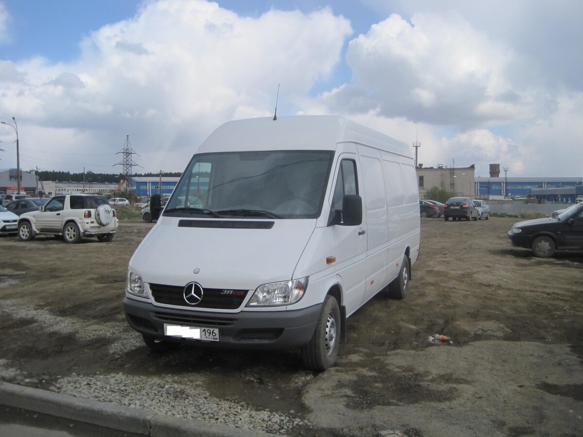 Mercedes Sprinter фургон цельнометаллический 2015 года