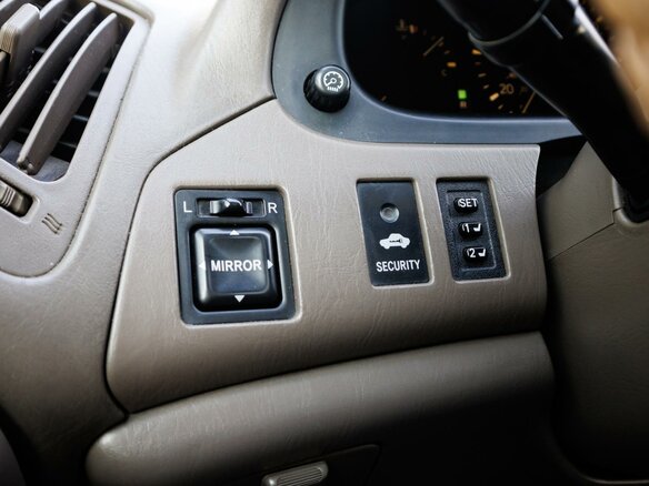 1999 Lexus RX 300 I, золотистый, 1099000 рублей - вид 17