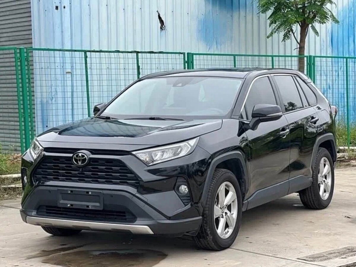 Toyota RAV4 V (XA50)