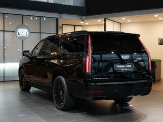 2026 Cadillac Escalade ESV V Рестайлинг, чёрный, 26000000 рублей, вид 5