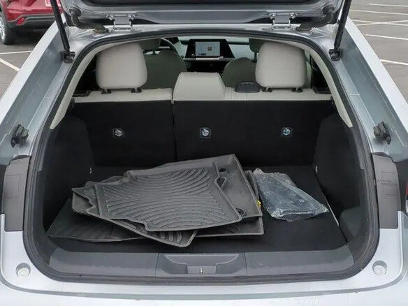 2024 Toyota Prius PHV V (XW60), серебристый, 4210000 рублей - вид 7