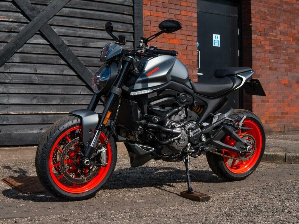 Ducati Monster 937