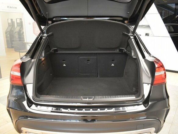 2017 Mercedes-Benz GLA 200 I (X156) Рестайлинг, чёрный, 2075000 рублей - вид 25