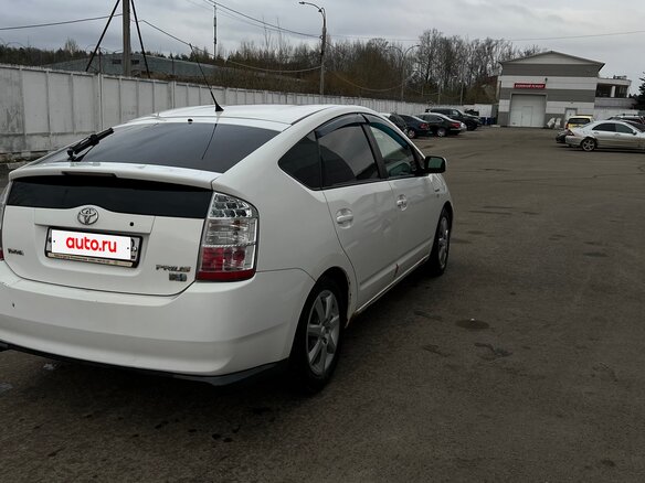 2008 Toyota Prius II Рестайлинг (XW20), белый, 600000 рублей - вид 3