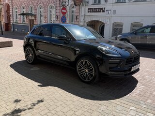 2023 Porsche Macan I Рестайлинг 2, чёрный, 4690000 рублей, вид 3