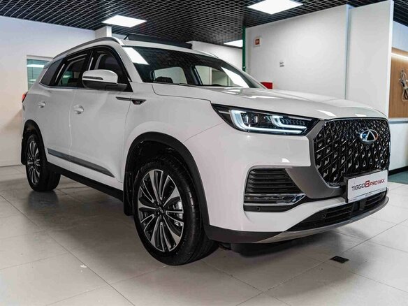 2025 Chery Tiggo 8 Pro Max I Рестайлинг, белый - вид 3