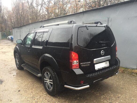 2011 Nissan Pathfinder III Рестайлинг, чёрный - вид 3