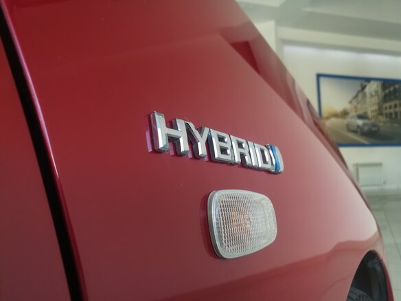 2009 Toyota Prius II Рестайлинг (XW20), красный, 850000 рублей - вид 15