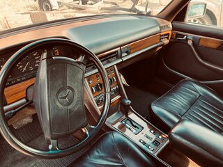 1987 Mercedes-Benz S-Класс 300 II (W126) Рестайлинг, чёрный, 600000 рублей, вид 5