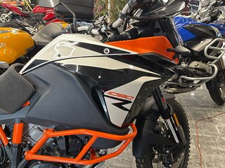 KTM 1090 Adventure R 6