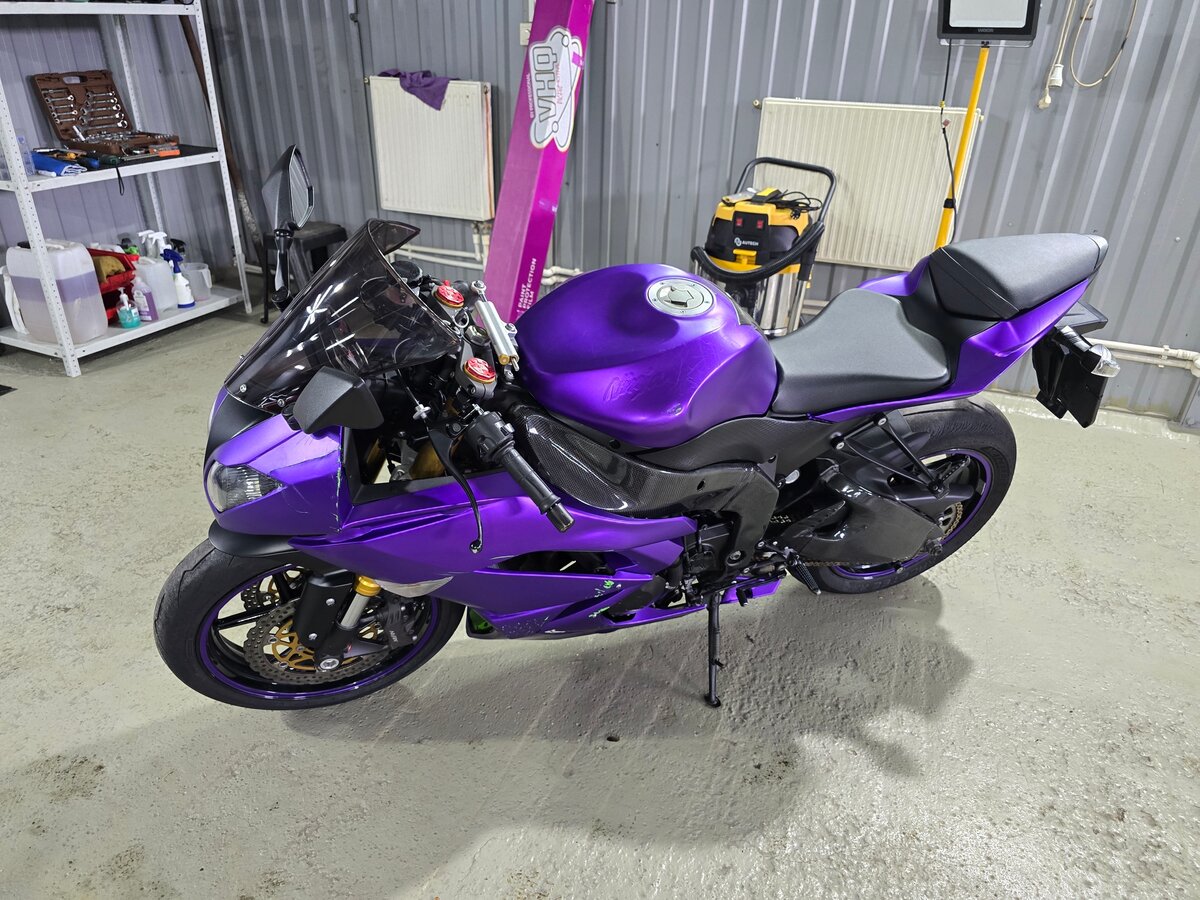 purple's  Gucci Screen GG Sneakers in Light Mauve - E-SEVEN STORE