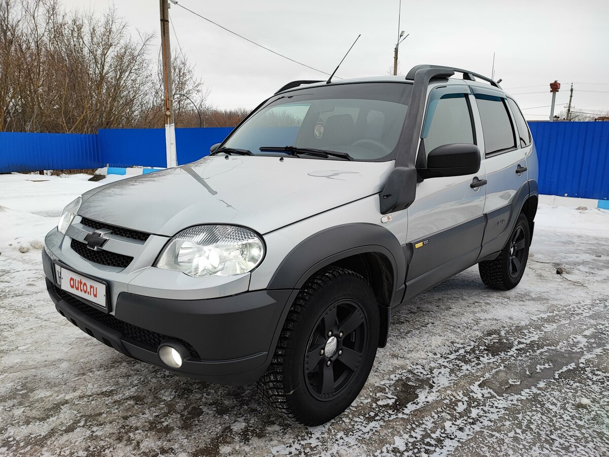 Купить б/у Chevrolet Niva I Рестайлинг 1.7 MT (80 л.с.) 4WD бензин ...