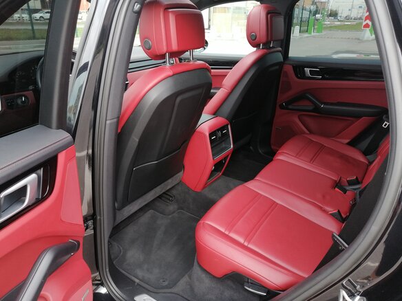 2020 Porsche Cayenne III, чёрный - вид 20