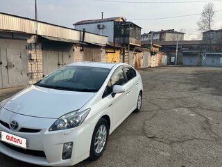 2011 Toyota Prius III Рестайлинг (XW30), белый, 1190000 рублей, вид 1