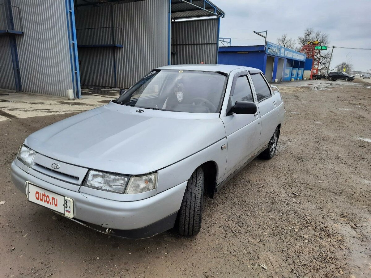 ВАЗ 2110 С рыжиками по кузову