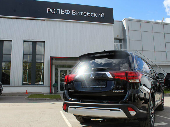 2020 Mitsubishi Outlander III Рестайлинг 3, чёрный - вид 2