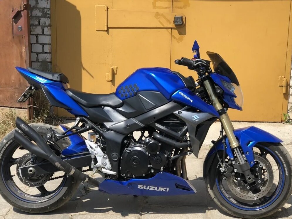 Купить б/у Suzuki GSR 750 инжектор 6 передач в Москве: синий классик 2013 года н