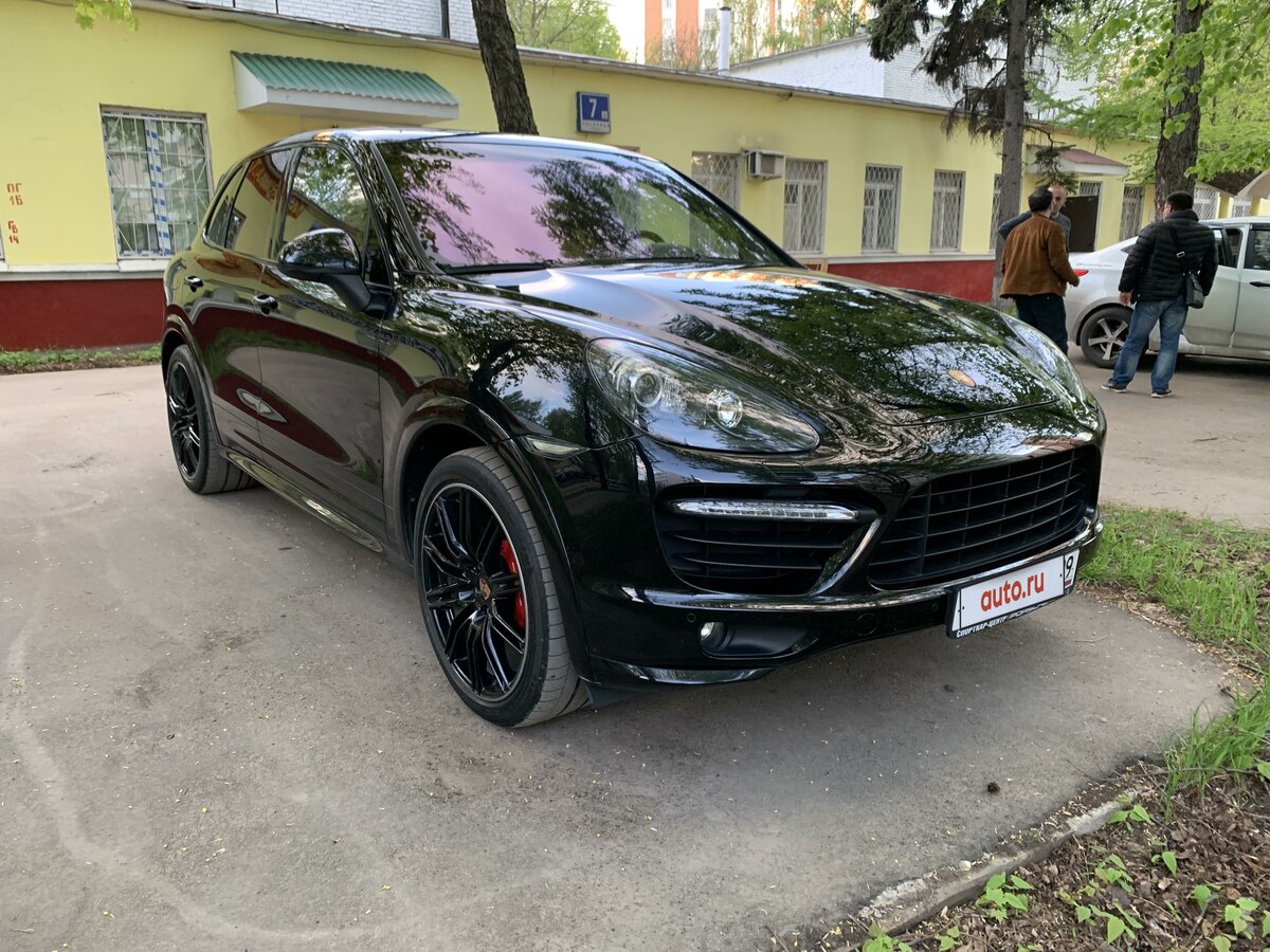 Porsche Cayenne 958 GTS черный