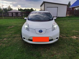 2012 Nissan Leaf I (ZE0/AZE0), белый, 690000 рублей, вид 5