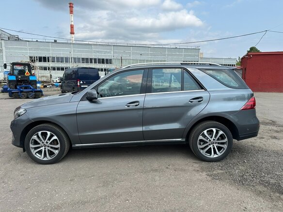 2018 Mercedes-Benz GLE 350 d I (W166), серый, 3550000 рублей - вид 2