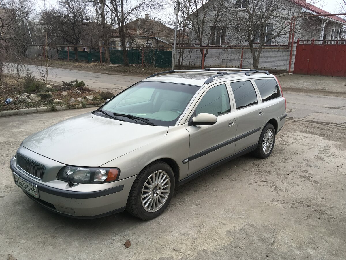 Купить б/у Volvo V70 II 2.4 AT (140 л.с.) бензин автомат в