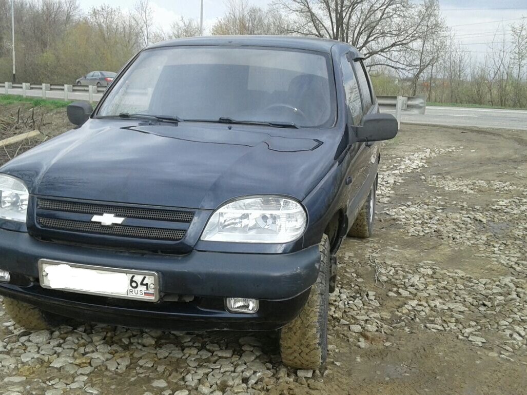 Нива Шевроле 2006 черная