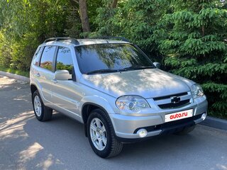 2011 Chevrolet Niva I Рестайлинг, серебристый, 520000 рублей, вид 1