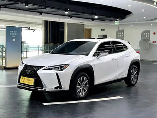2021 Lexus UX 300e I, белый, 2100000 рублей, вид 1