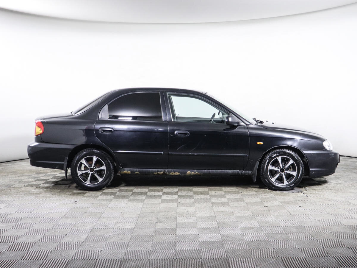 Kia spectra черная